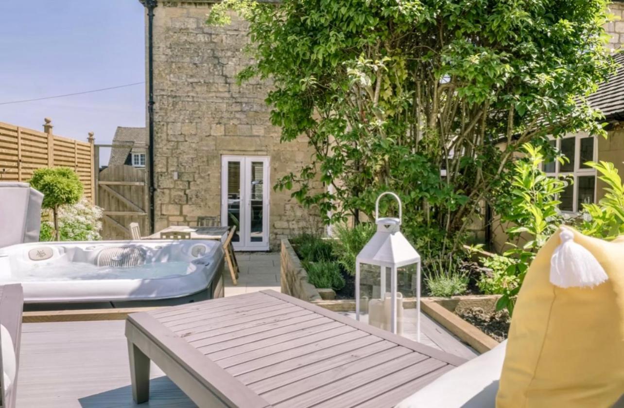 Luxury Cotswolds Cottage With Hot Tub Winchcombe Bagian luar foto