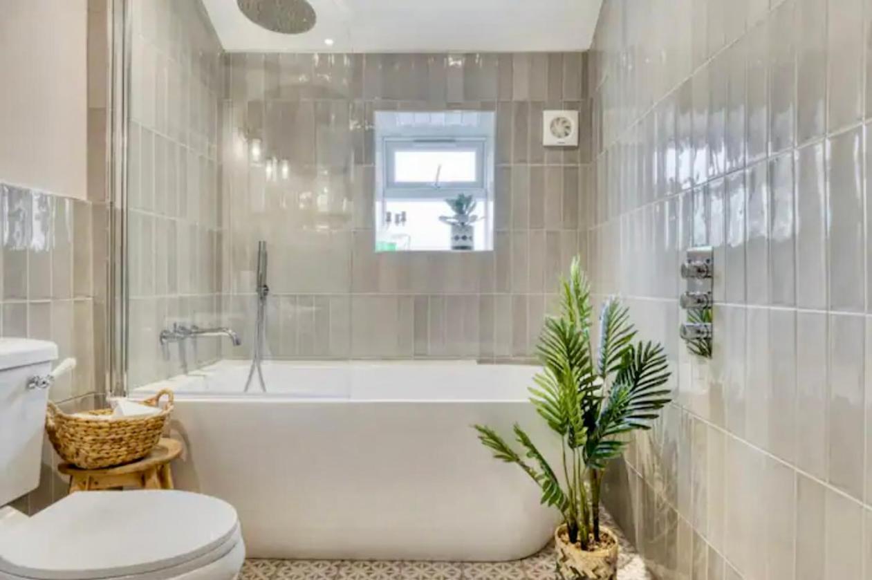 Luxury Cotswolds Cottage With Hot Tub Winchcombe Bagian luar foto